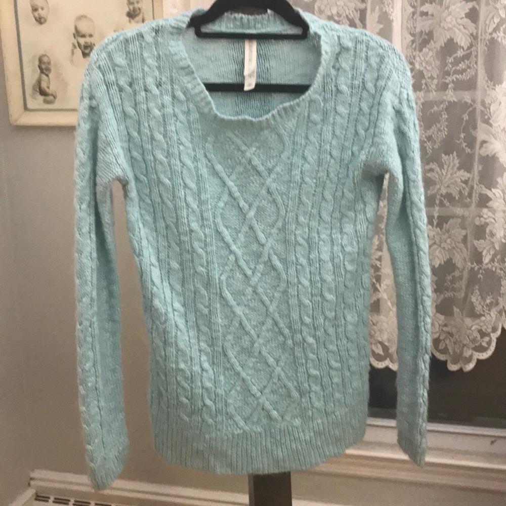 Aeropostale women’s sweater. S/P.